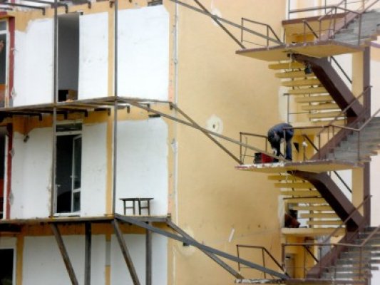 Incredibil: Bosânceanu s-a apucat să-şi ridice la loc hotelul demolat din Mamaia